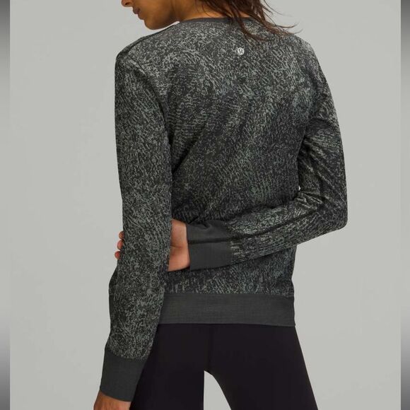 Lululemon Swiftly Breathe long sleeve - Picture 6 of 7